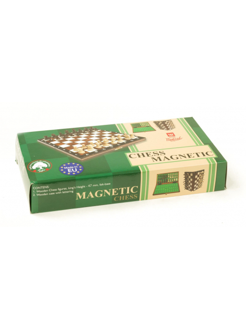 Wooden boxed magnetic chess set